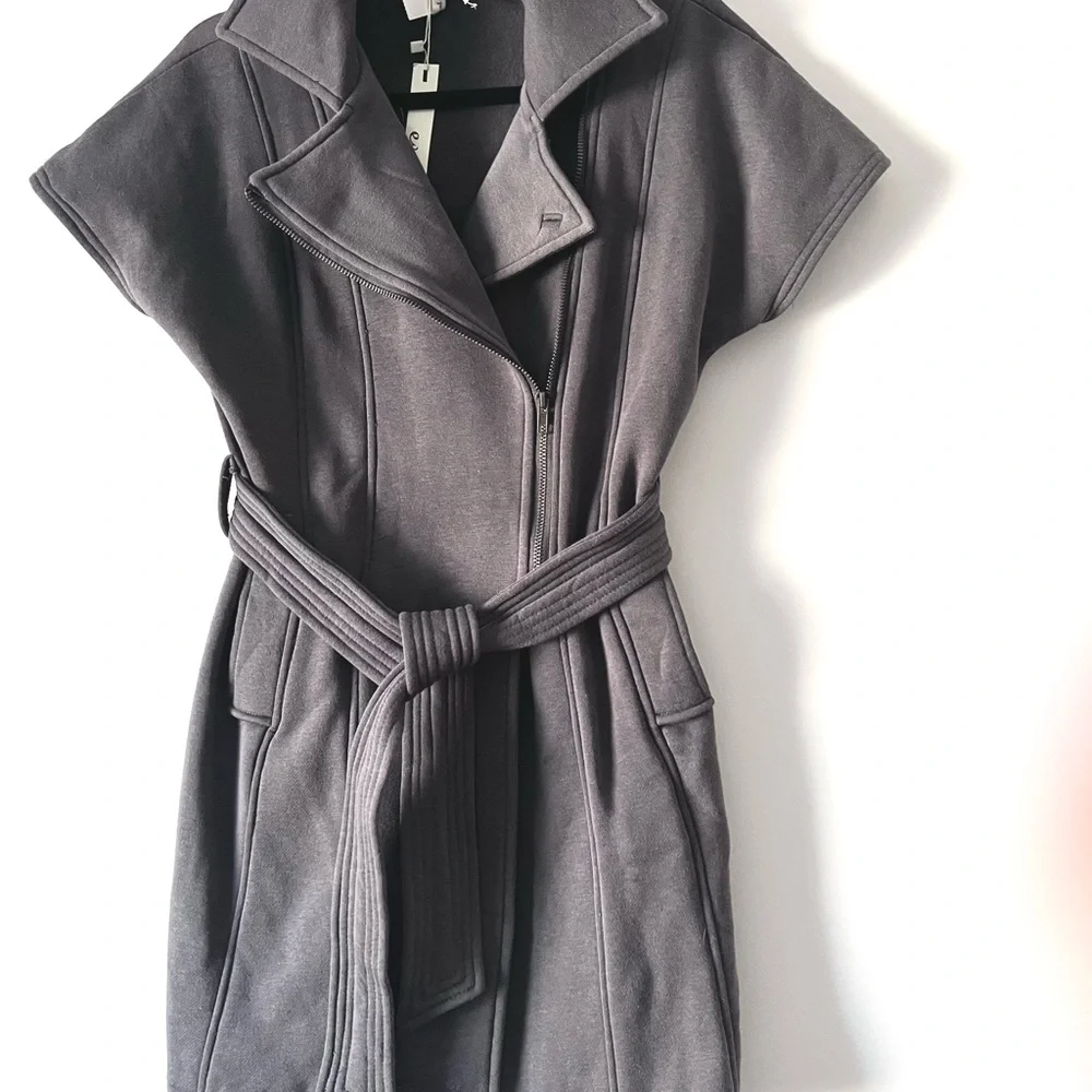 Cozy Deep Gray Short Sleeve Belted Coat - Picture 5 of 12